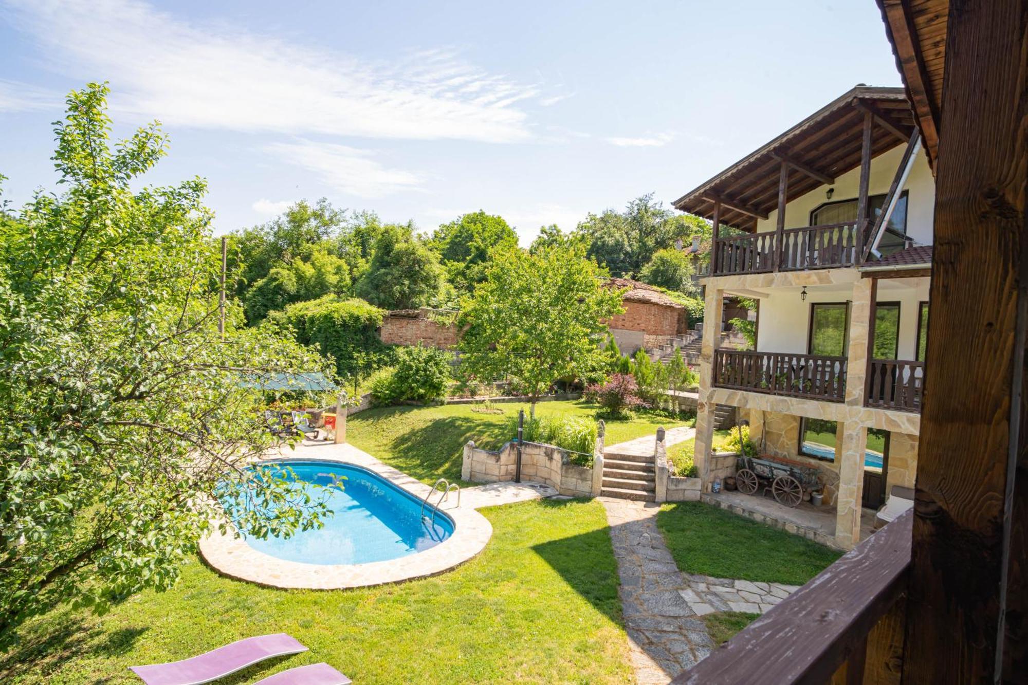 Neda'S House Hotel Cherven  Ngoại thất bức ảnh